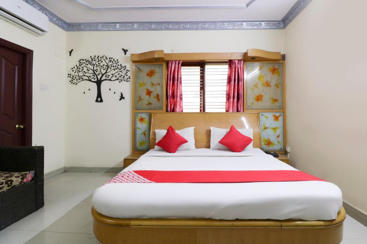 Oyo 71675 New Aishwarya Comforts Bangalore Exterior foto